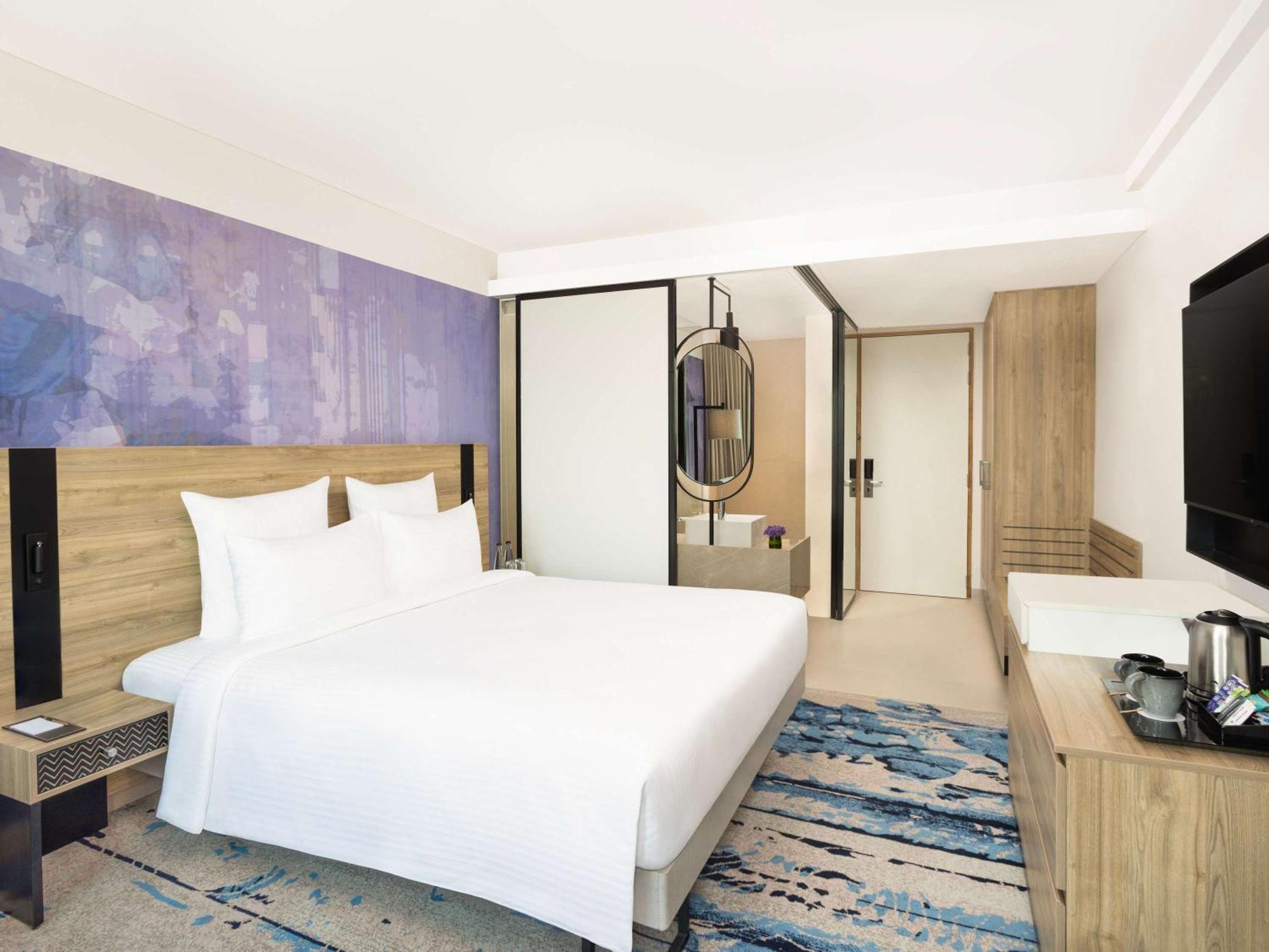 Novotel New Delhi City Centre Exterior photo
